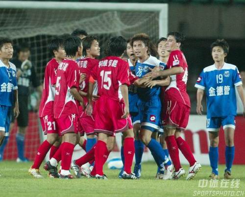 詹姆斯谈里夫斯表现：他有天赋又很勤奋，由衷为他感到开心