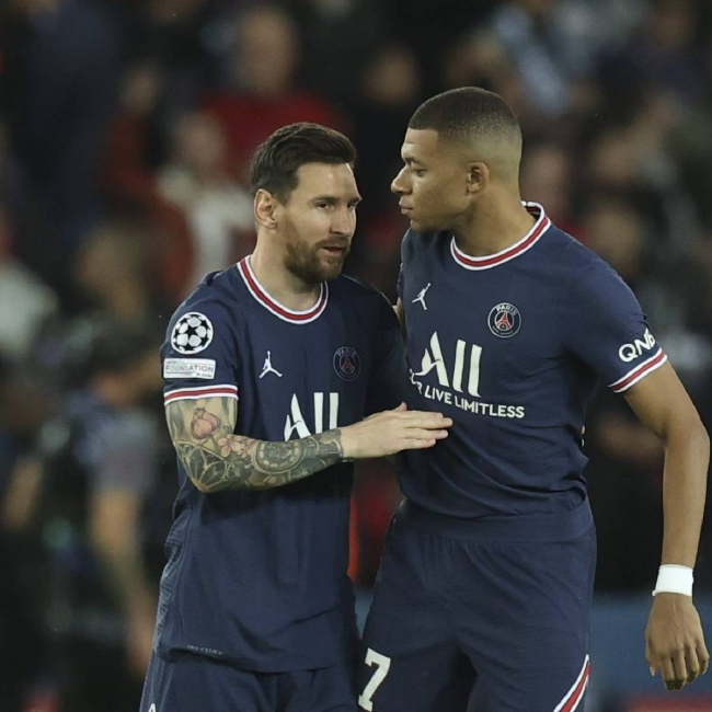 莫雷托：米兰可能会尝试将莱奥的合同再延长两到三年