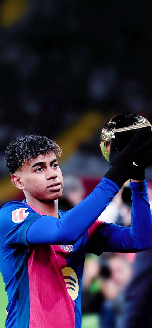 哈登：现如今每个人都在用后撤步，这绝对是我引以为傲的一点