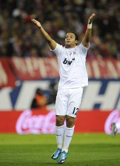 官方：恰尔汗奥卢当选国米10月队内最佳球员