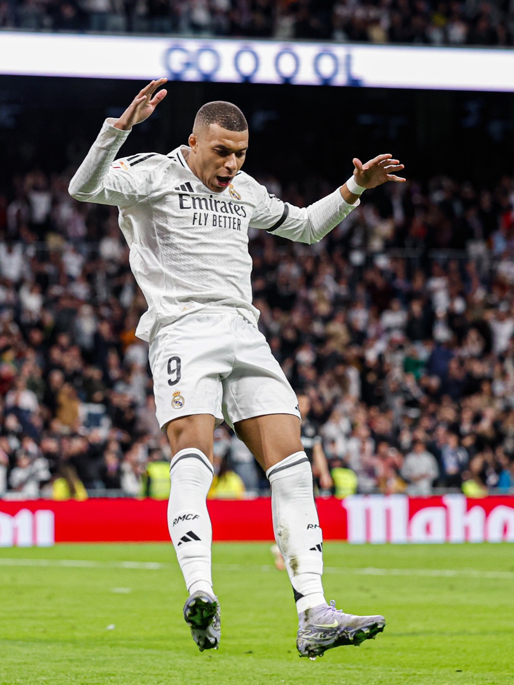 布冯：米兰现在所有运作都围绕出成绩展开，这必须归功于阿囧