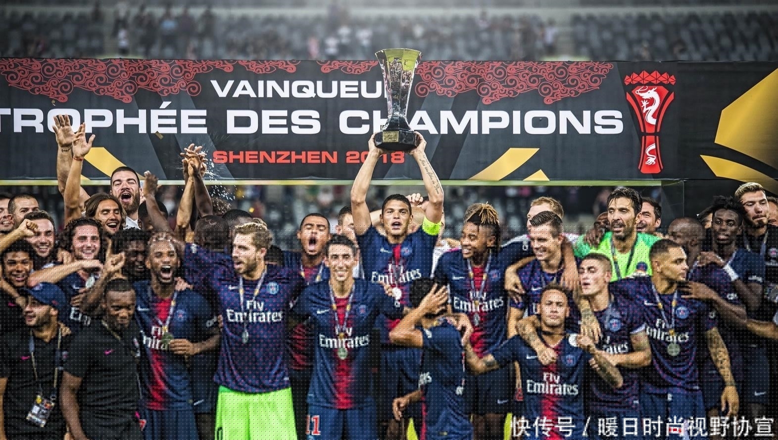 篮球篮网球员赛前热身状态良好