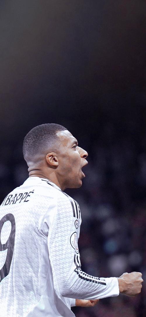 意甲知名评论员：亚沙里是全能型中场，我希望看到莫德里奇、拉比奥特与亚沙里组成中场